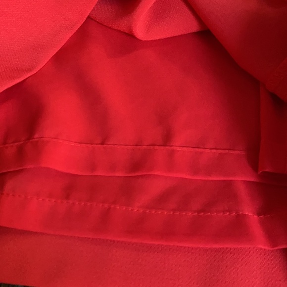 Alex Marie
Arielle Short Sleeve V-Neck Tie Front Romper Dress. - Picture 9 of 12